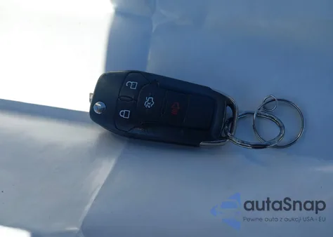 2013 Ford Fusion Se z USA, uszkodzony, nr VIN 3FA6P0HR8DR197228